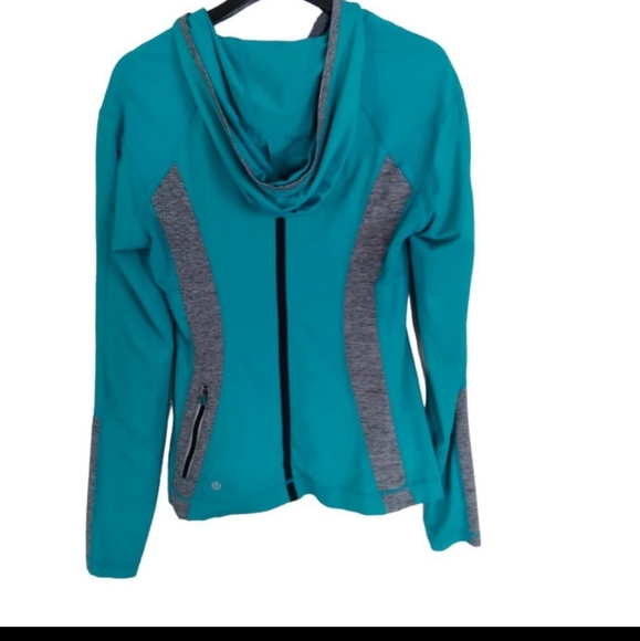 Lululemon run for your life blue pullover with black edging and hood - Picture 3 of 6